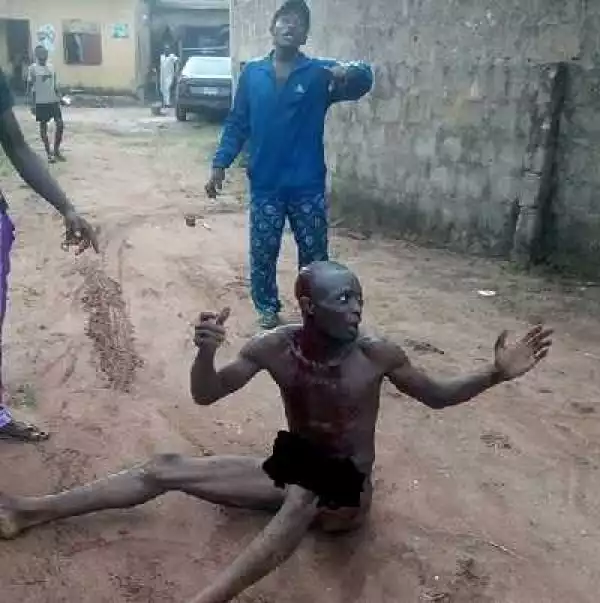 Man stripped n*ked, almost killed for stealing in Imo State (Photos)